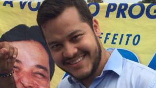 Após ter prisão decretada, prefeito de Coari Adail Filho está foragido
