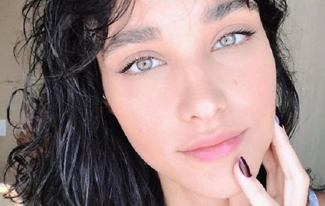Débora Nascimento posa nua e é ridicularizada por fãs: 'Isso é arte?'