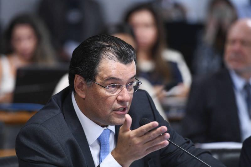 Senado aprova divisão de recursos do pré-sal com Estados e municípios