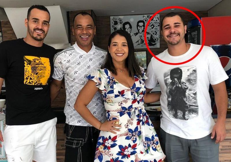 Filho mais velho de Cafu morre de infarto quando jogava futebol com os amigos