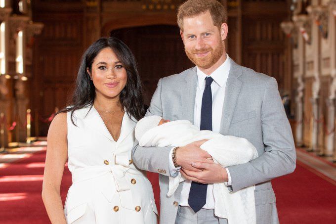 Meghan posta foto inédita do filho no aniversário do príncipe Harry