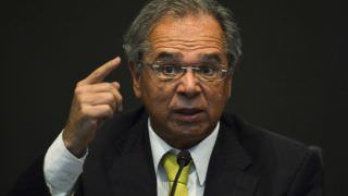'É antieconômico, é tudo mal feito', diz Guedes sobre o modelo da ZFM