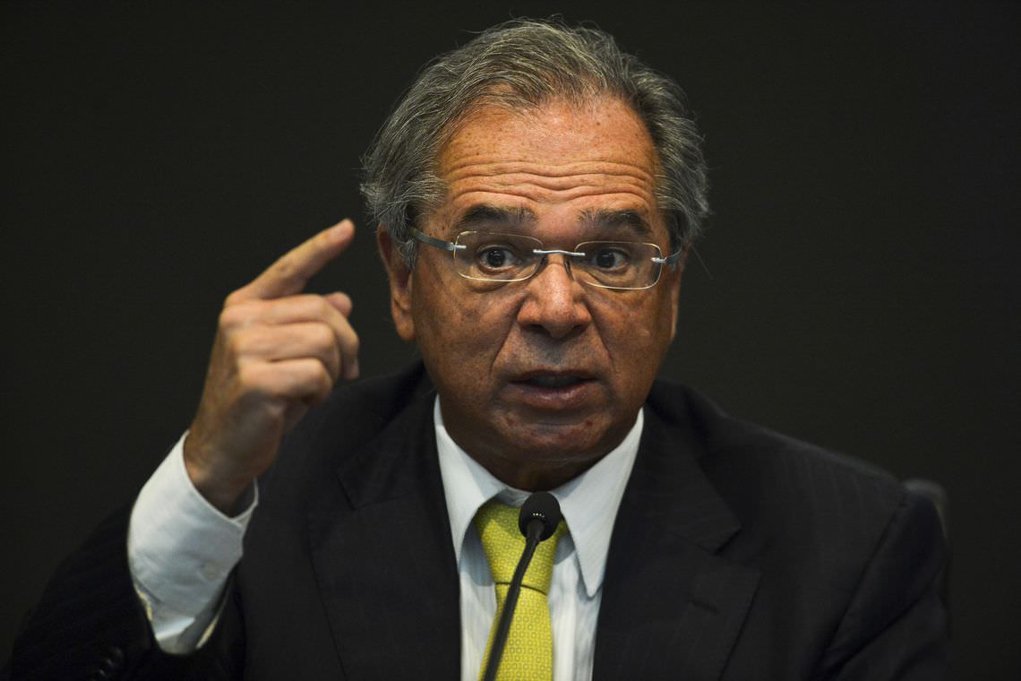 'É antieconômico, é tudo mal feito', diz Guedes sobre o modelo da ZFM