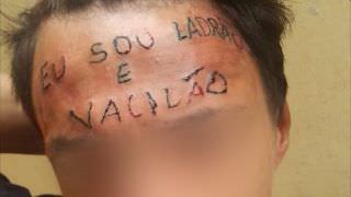 Jovem tatuado na testa em 2017 é condenado a 4 anos de prisão por furto