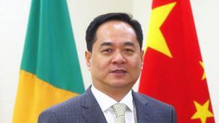 Embaixador chinês no Brasil taxa de 'ridículas' acusações sobre 5G