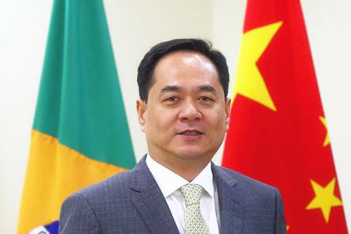 Embaixador chinês no Brasil taxa de ‘ridículas’ acusações sobre 5G
