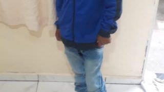 Menino é barrado em shopping após seguranças o confundirem com pedinte