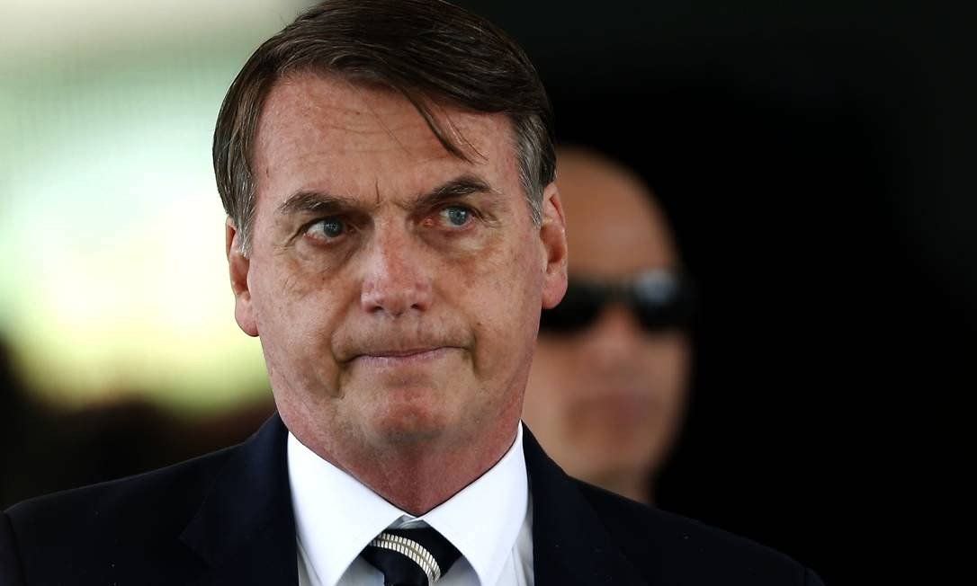 Bolsonaro sanciona lei que permite mãe amamentar filho durante concurso