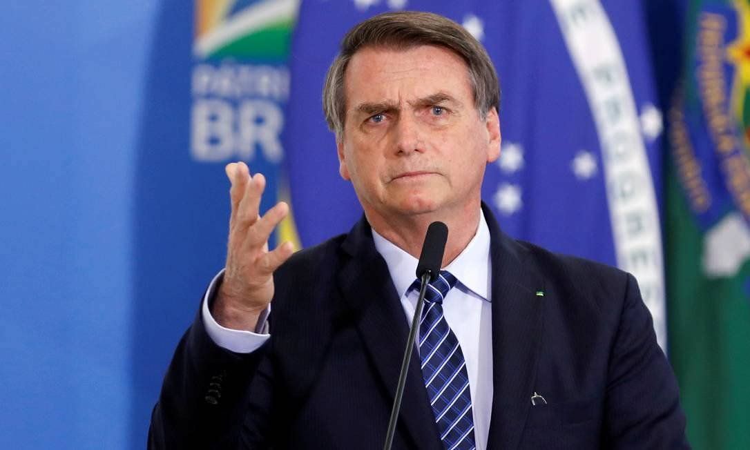 Bolsonaro planeja ir ao Congresso entregar reforma administrativa