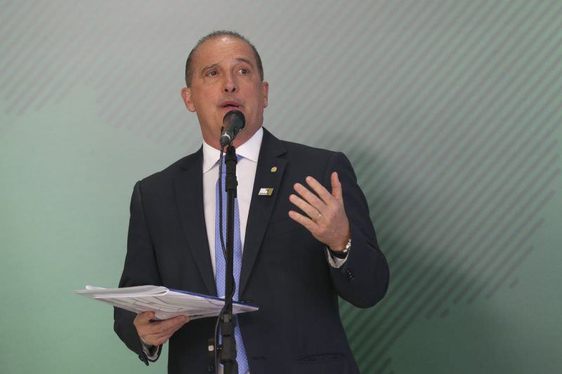 Deputado convoca Onyx para esclarecer atrasos no auxílio emergencial