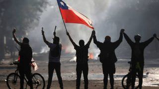 Justiça do Chile investiga policiais que 'crucificaram' manifestantes