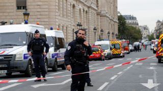 Quatro policiais são mortos em ataque à sede da polícia de Paris