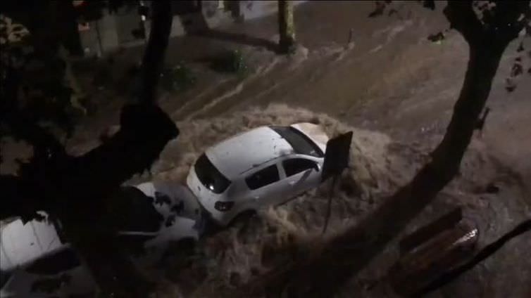Chuvas matam pelo menos duas pessoas na Catalunha