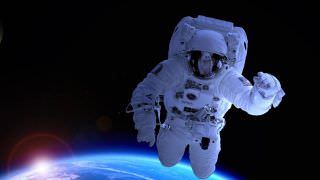 Astronautas da Nasa concluem caminhada espacial de 7 horas