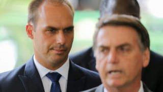 Bolsonaro suspende indicação de Eduardo para embaixada dos EUA