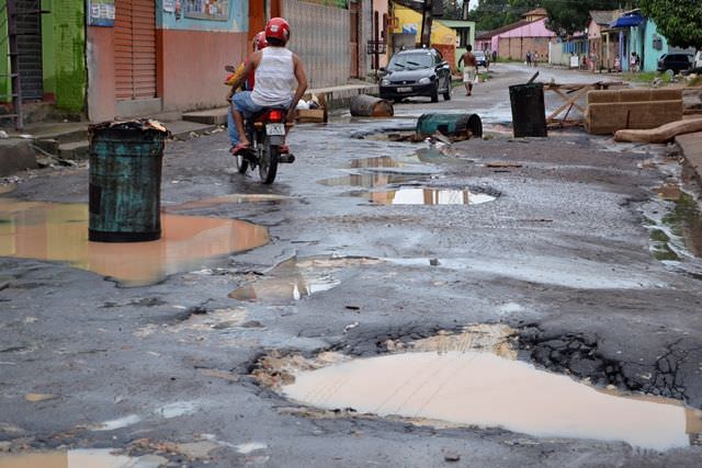 Prefeitura anuncia lançamento de programa para tapa-buracos