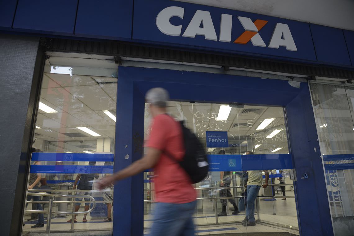 Beneficiários do seguro-desemprego podem pedir auxílio de R$ 600