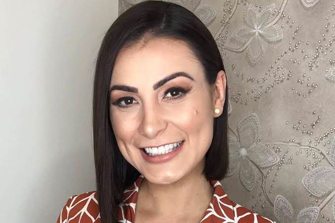 'Absurdo tirar meu direito de buscar Deus', diz Andressa Urach