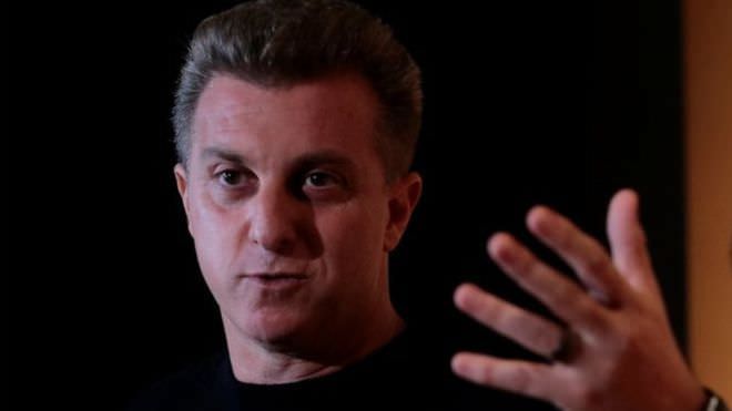 'Se a gente não cuidar das pessoas este País vai implodir', afirma Luciano Huck