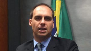 Bancada repudia fala de Eduardo Bolsonaro e defende união em favor da democracia