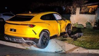 Rapaz rouba carro, causa batida e destrói Lamborghini de R$ 1 mi
