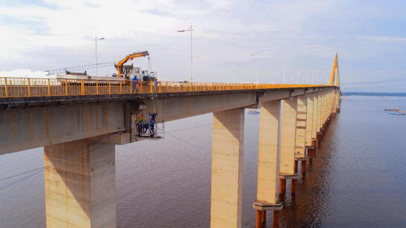 Nova linha de transmissão é inaugurada sob a ponte Rio Negro