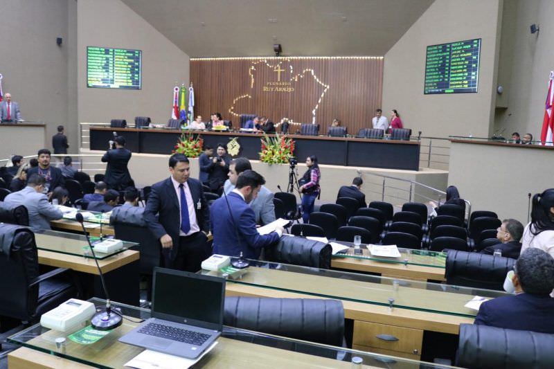 Presidente da Aleam cobra governo para que envie LOA o mais rápido possível