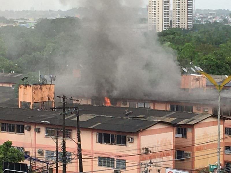 Vídeo: Incêndio no Conjunto Tocantins assusta moradores