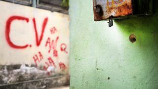 Tiros que mataram suspeitos atingiram casas e escolas na madrugada sangrenta