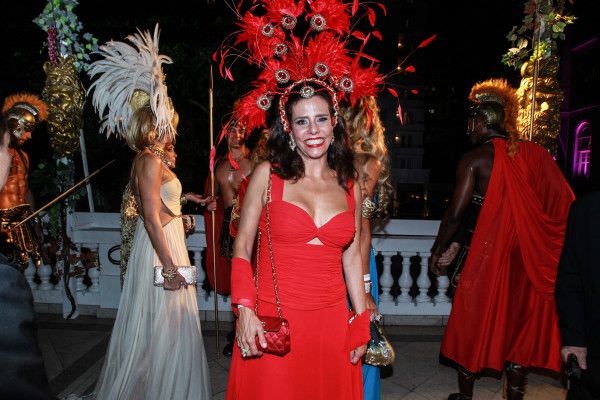 Narcisa Tamborindeguy rodou, rodou e caiu no Prêmio Multishow