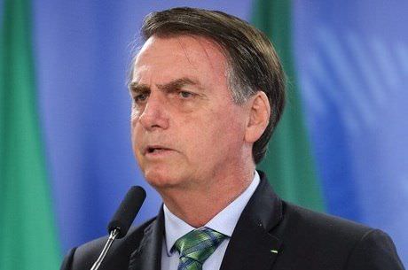 Bolsonaro diz que nova lei amplia acesso à internet para população