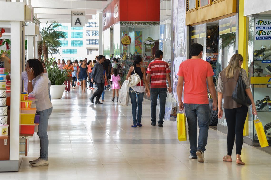 Endividamento do consumidor cai pela primeira vez em 2019
