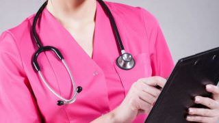 Enfermagem tem papel essencial no tratamento do câncer de mama