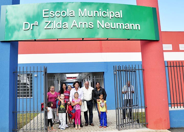 ‘Prefeitura + Presente’ leva mais de 35 serviços ao bairro Lagoa Azul