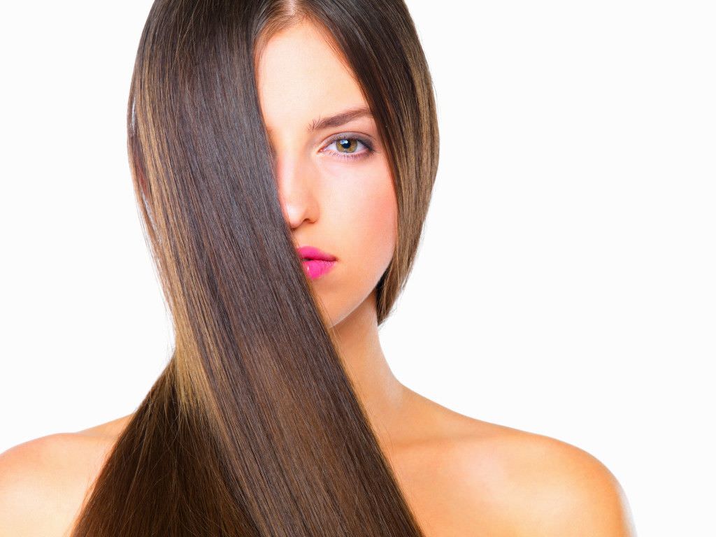 All Things Hair revela rotina de cuidados para cabelos com química