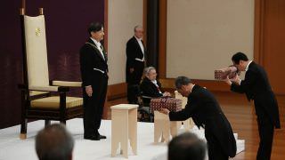 Novo imperador assume Japão com grandes desafios