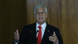Presidente do Chile pede desculpas e anuncia pacote de medidas sociais