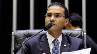 Republicanos emite nota de repúdio contra fala de Eduardo Bolsonaro