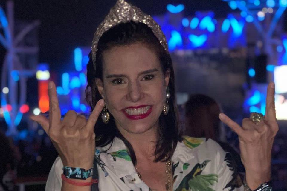 Narcisa Tamborindeguy leva tapão e é vaiada: “Bolsominion”