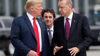 Trump anuncia fim de sanções contra a Turquia após acordo com a Rússia