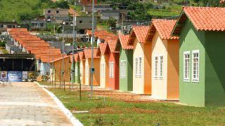 Famílias gastam mais com habitação, saúde e educação