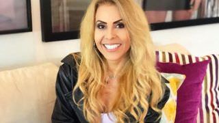 Joelma recebe alta hospitalar após 5 dias internada por inchaços e gastrite