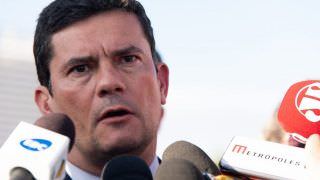 Moro diz que greve é ilegal, mas PMs do Ceará não são criminosos