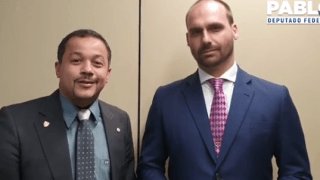 Delegado Pablo tenta minimizar 'jogo duplo' no PSL e grava vídeo com Eduardo Bolsonaro