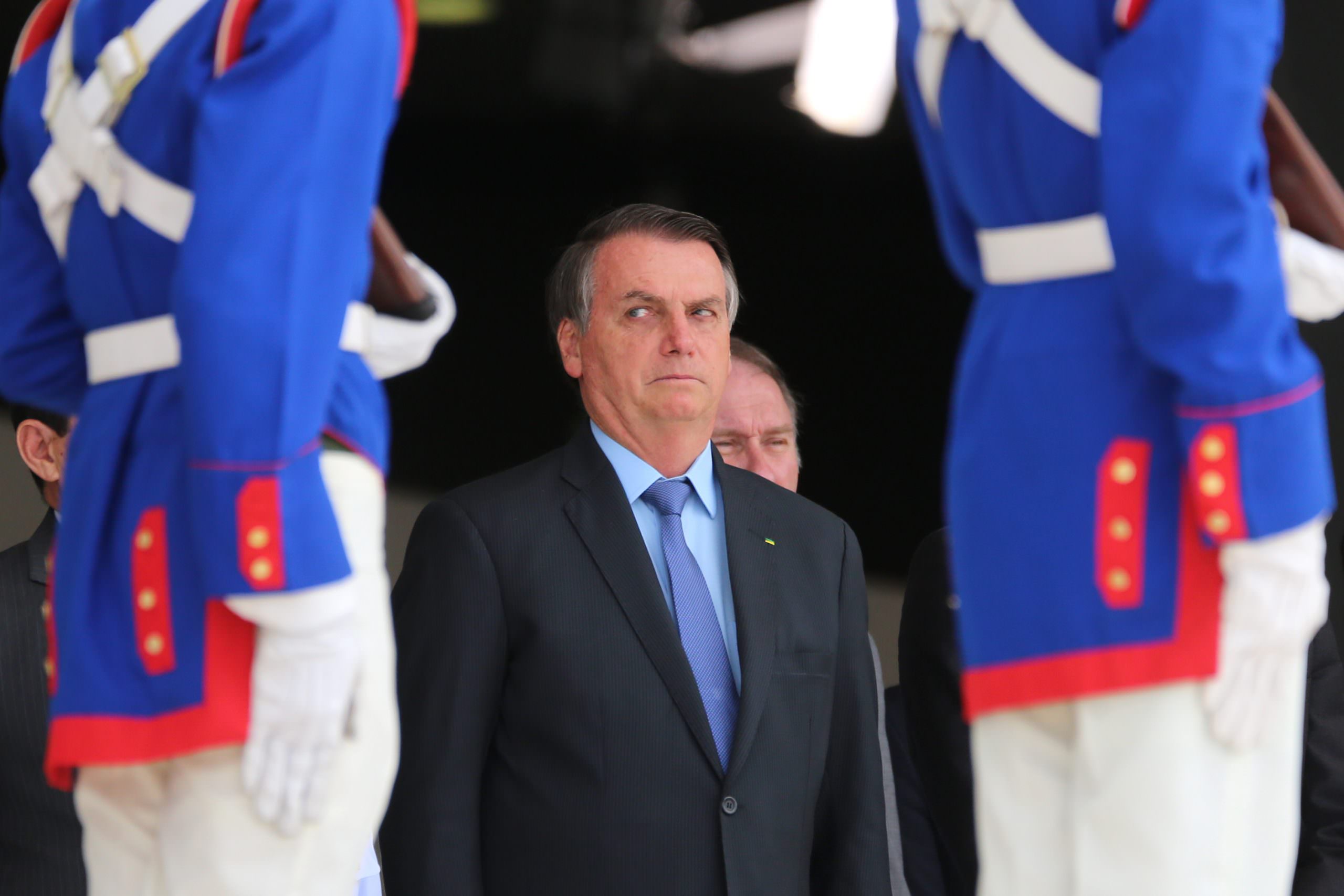 Ação de Bolsonaro contra Folha choca ex-ministros do Supremo e do STJ