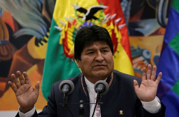 Oposição na Bolívia quer renúncia de presidente e fechar fronteiras