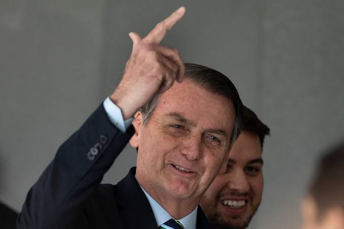 Bolsonaro e Partido Militar Brasileiro estão em disputa pelo ’38’