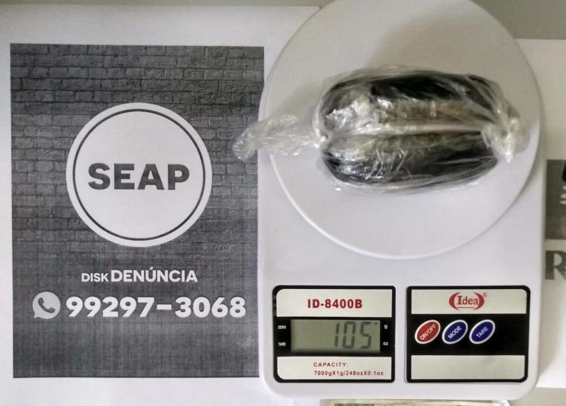 Mulher tenta entrar no Compaj com 105g de drogas nas partes íntimas
