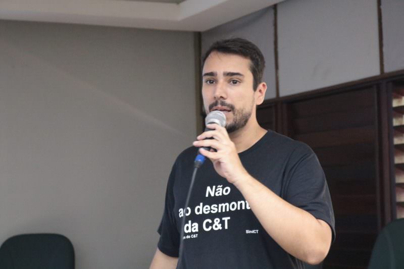 Bolsonaro tem 'agenda da morte' para a Amazônia, afirma pesquisador do Inpa