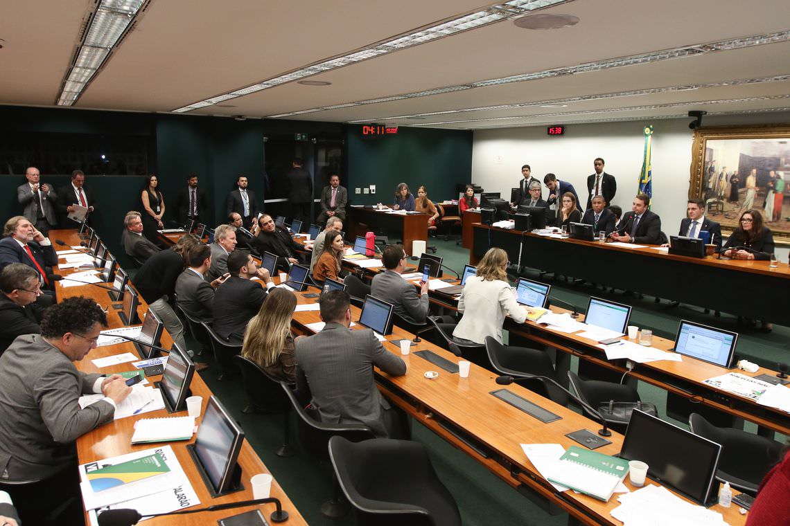 PEC da prisão em segunda instância é aprovada pela CCJ da Câmara